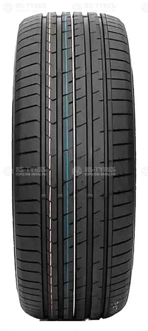 Royal Black Explorer II 235/55 R18 104W